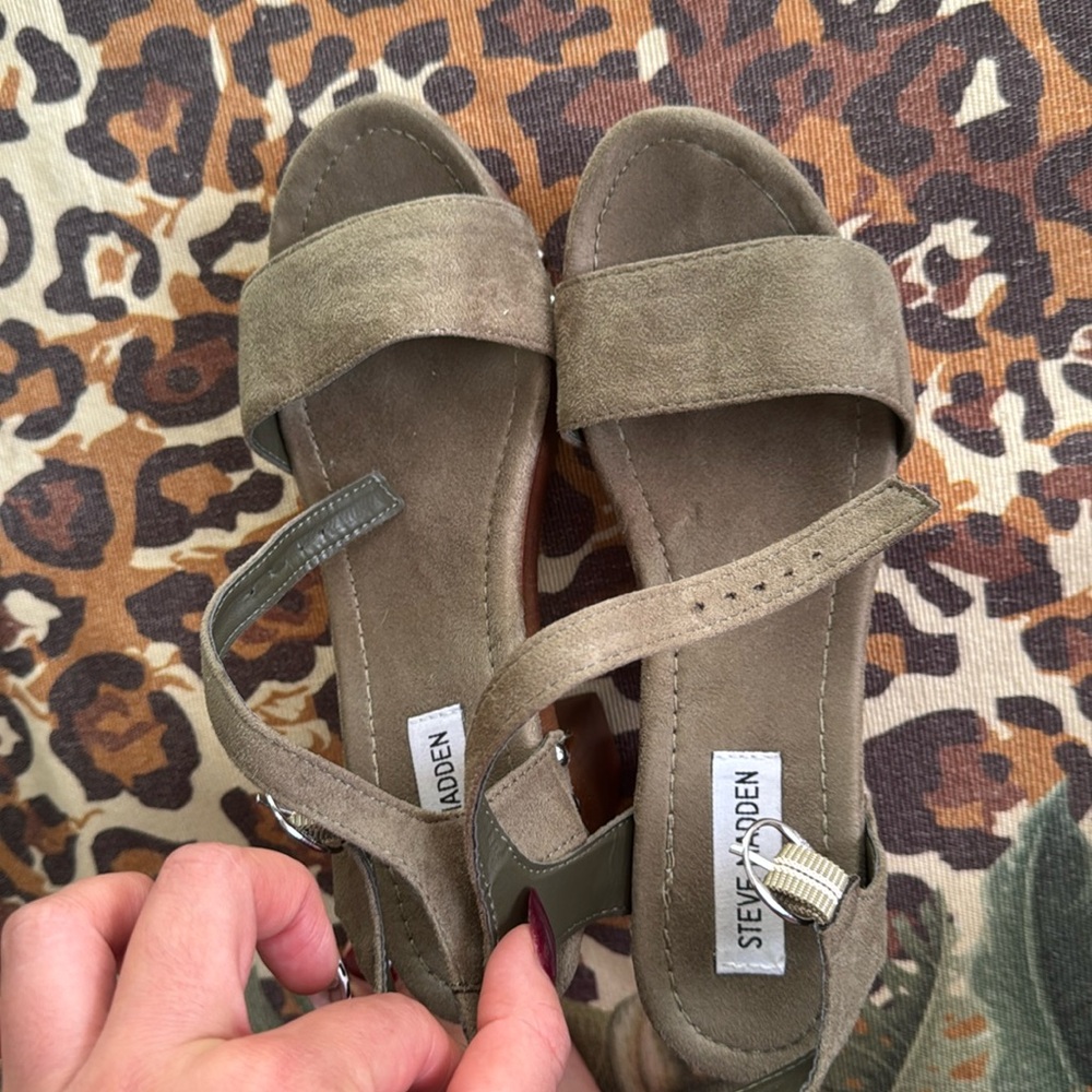 Steve Madden clogs